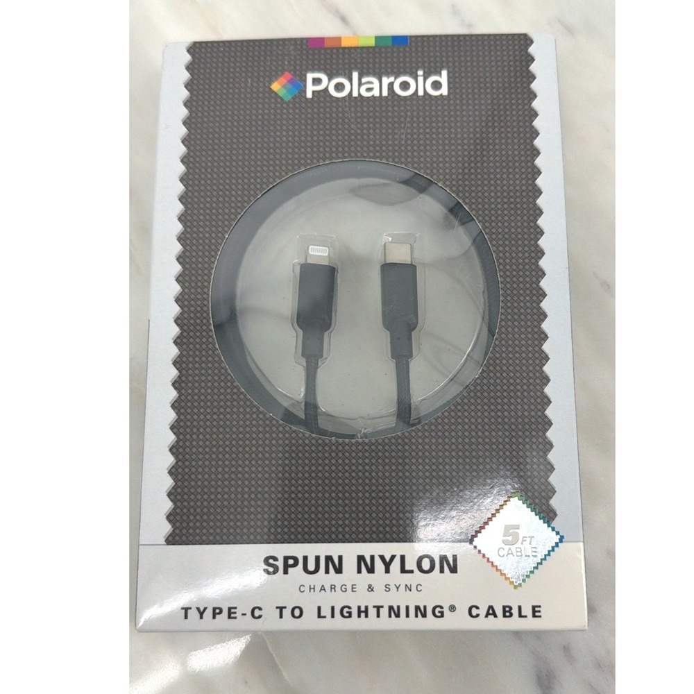 Polaroid Spun Nylon USB Type-C to‎ Lightning Cable 5ft Black Charge Sync